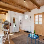 Pensjonat Bezauberndes Luett Hus Damlos