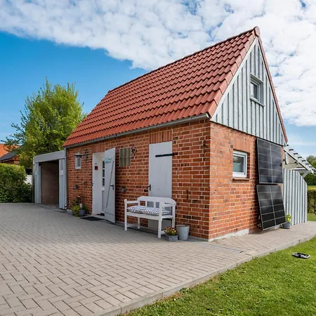 Bezauberndes Luett Hus *
